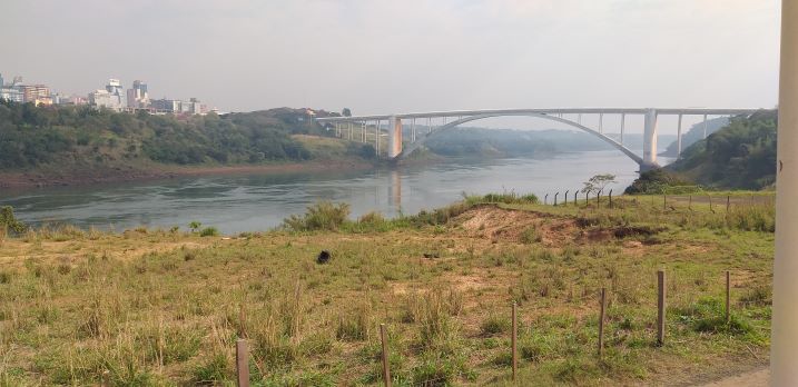 Ponte da Amizade com Ciudad del Este à esquerda. Foto: Não Viu?