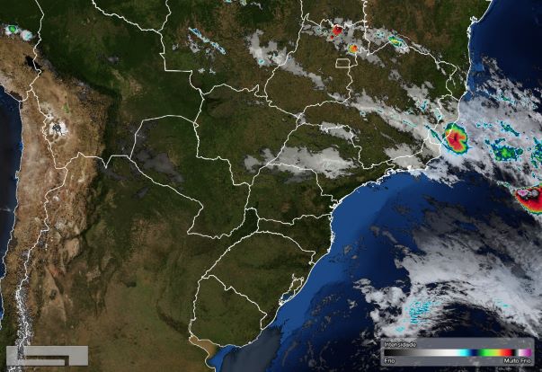 Foto de satélite divulgada pelo Simepar neste sábado (10)