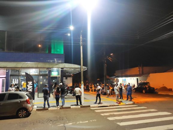 Fiscalização de ontem à noite. Fotos: divulgação/PMFI