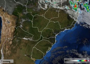 Foto de satélite divulgada pelo Simepar nesta segunda-feira (02).