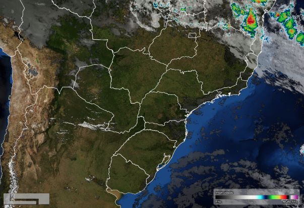 Foto de satélite divulgada pelo Simepar nesta segunda-feira (02).