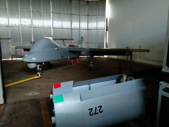 Drone da PF parado num galpão do Aeroporto de São Miguel do Iguaçu. Foto: divulgação