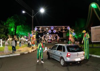 Drive thru do Natal de Luzes da Itaipu. Foto: Sara Cheida/Divulgação