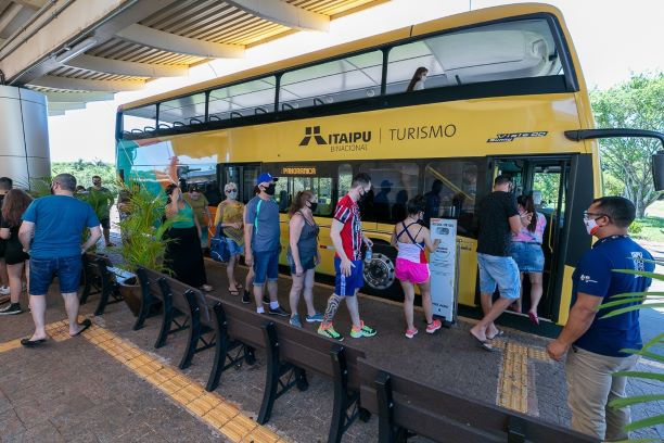 Turistas na Itaipu. Fotos: Kiko Sierich/ PTI