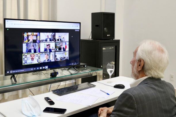 Vice-governador em teleconferência na sexta-feira. Foto: assessoria