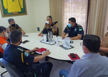 Reunião para definir o aperto da fiscalização. Foto: PMFI