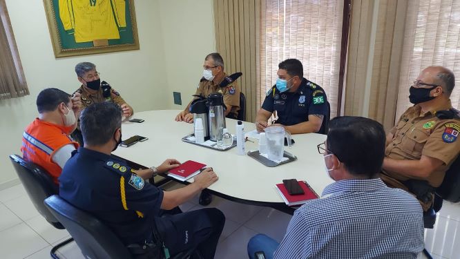 Reunião para definir o aperto da fiscalização. Foto: PMFI