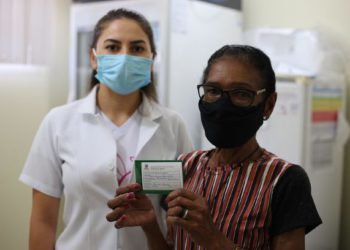 Vacinação de idosos em Foz do Iguaçu. Foto: PMFI