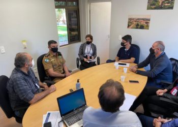 Na semana passada, representantes da Diretoria de Coordenação da Itaipu e da Fundepar se reuniram para alinhar detalhes acerca da execução das obras nas 15 escolas. Foto: Silvana da Silva Paco