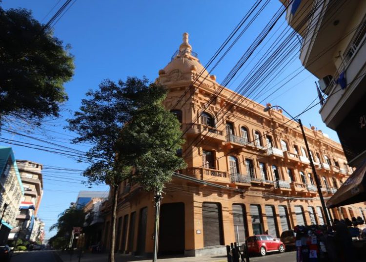 Fachada da sede do Ministério da Fazenda na cidade de Assunção. Foto: Agência IP