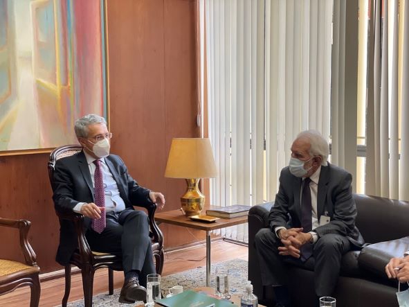 A solicitação foi realizada em reunião no Itamaraty, em Brasília, com o secretário de Assuntos de Soberania Nacional e Cidadania do Ministério de Relações Exteriores, Paulino Franco de Carvalho Neto. Foto: Camila Tonett