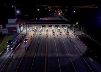 Praça fechada à meia-noite deste sábado. Foto: Gilson Abreu/AEN