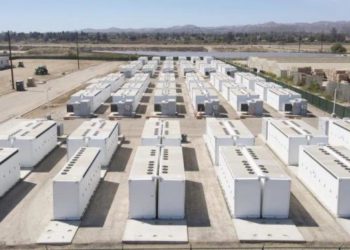 Unidades de armazenamento de energia da Tesla. Foto: Agência IP