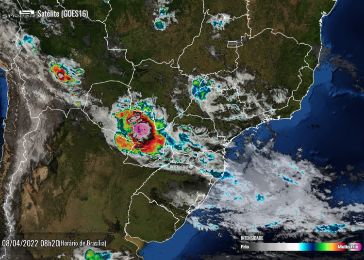 Imagem  feita por satélite, divulgada nesta sexta-feira (08) pelo Simepar, mostra a grande instabilidade na região Oeste do Paraná.
