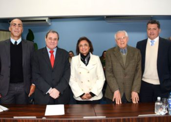 Solenidade de assinatura do Acordo de Cooperação entre a ABNT, a Associação Brasileira de Avaliação da Conformidade – Abrac e o Centro Universitário UDC. Foto: Divulgação