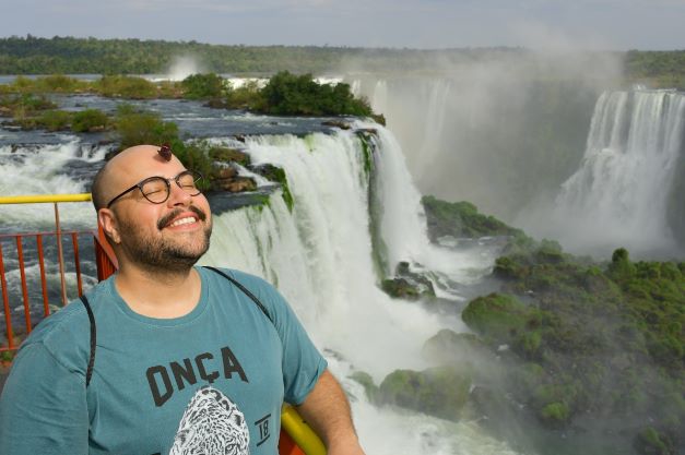 Artista em visita às Cataratas. Foto: Wesley Maurício #FotoEquipeCataratas