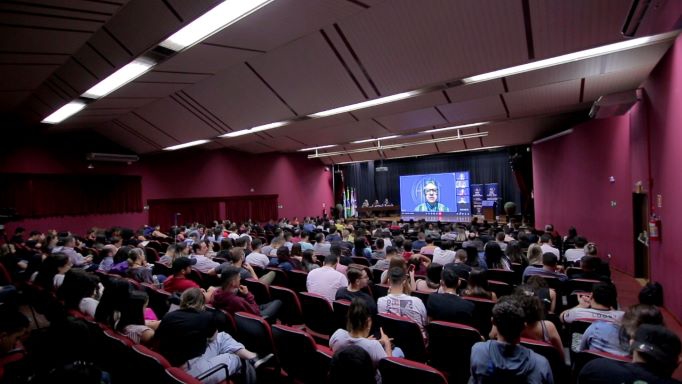 A solenidade oficial de lançamento das normas. Foto: UDC/Divulgação