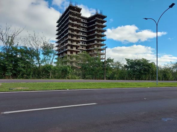 Escombro da sede do campus da UNILA. Foto: Não Viu?