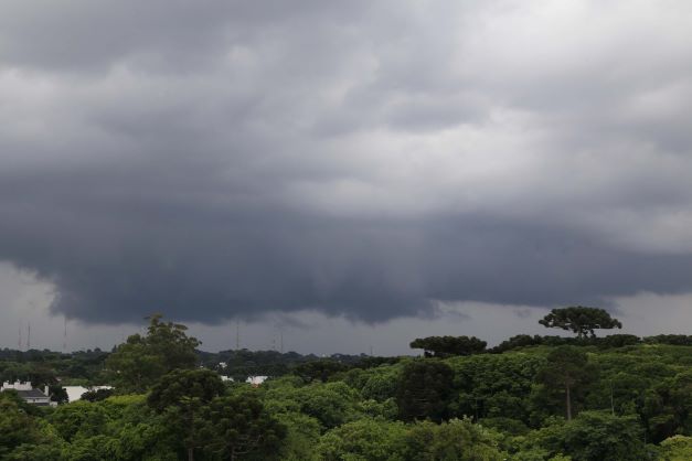 Semana será chuvosa no Paraná, mas com volume menor do que a anterior -
Foto: Gilson Abreu/AEN