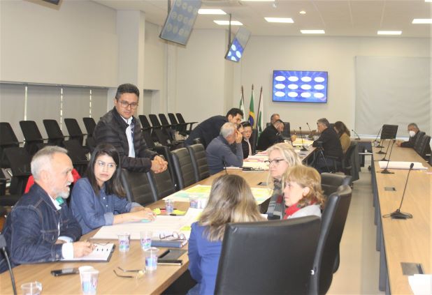 O observatório reúne vários voluntários para fazer o planejamento estratégico. Foto: divulgação