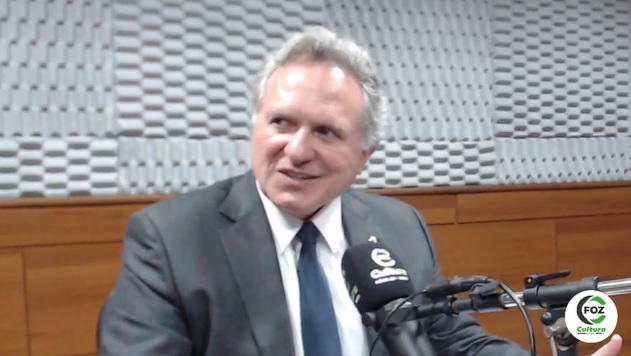 Anatalicio Risden Junior em entrevista ao programa Contraponto da Rádio Cultura. Foto: captura de vídeo
