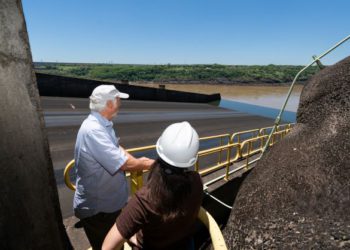 Vertedouro da barragem de Itaipu. Foto: IB