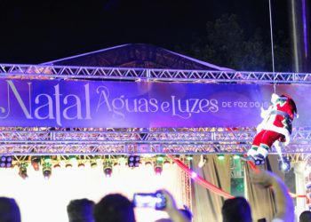 Abertura do Natal de Águas e Luzes 2021. Foto: Christian Rizzi/PMFI