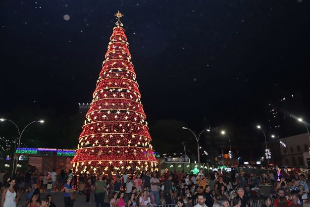 Natal Águas e Luzes na Praça da Paz. Foto: Christian Rizzi/PMFI
