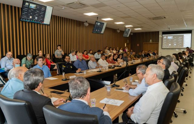 Reunião no Codefoz. Foto: Marcos Labanca/Divulgação