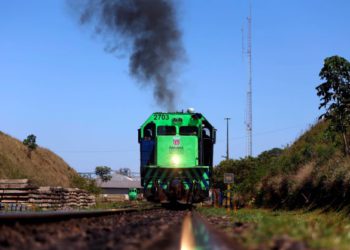 A Estrada de Ferro Paraná Oeste S/A, ou Ferroeste, é uma empresa ferroviária estatal brasileira criada em 15 de março de 1988, que tem como principal acionista o estado do Paraná. Está no ranking das 500 maiores empresas do Sul do Brasil e entre as 100 maiores do Paraná. Seu centro de operações está localizado em Cascavel
Foto: Albari Rosa/AEN