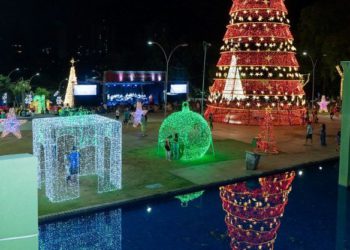 Parça da Paz decorada para o Natal. Foto: Marcos Labanca/PMFI