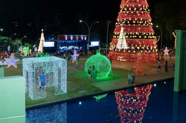 Parça da Paz decorada para o Natal. Foto: Marcos Labanca/PMFI