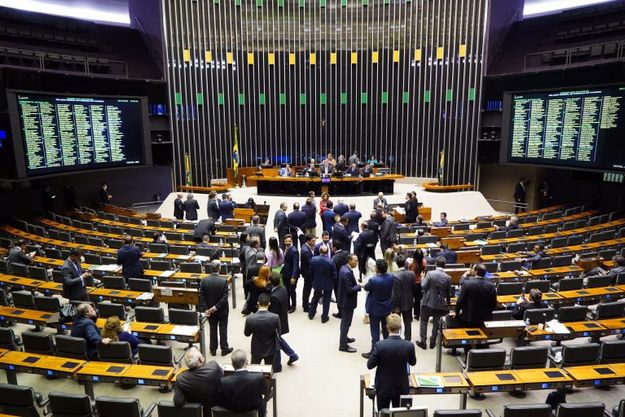 Votação de ontem (11) da PEC Fura-Teto. Foto: Pablo Valadares/Câmara dos Deputados