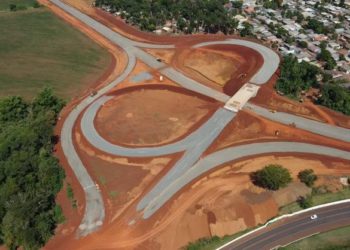 Viaduto da BR-277 ganha forma na nova Perimetral Leste de Foz do Iguaçu
Fotos: DER