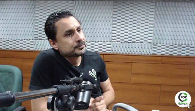 Secretário em entrevista à Rádio Cultura ontem (08). Foto: captação de vídeo.