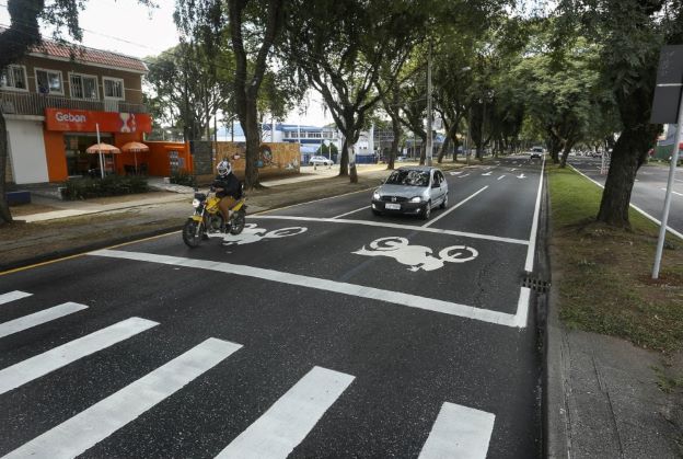Motocaixas em Curitiba. Foto: Luiz Costa/SMCS