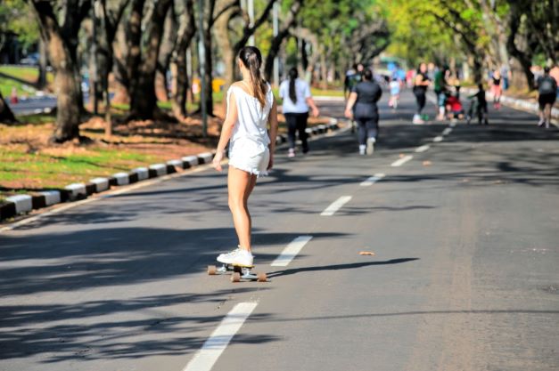 Domingo será dia de lazer na Avenida Paraná. Foto: Thiago Dutra/PMFI