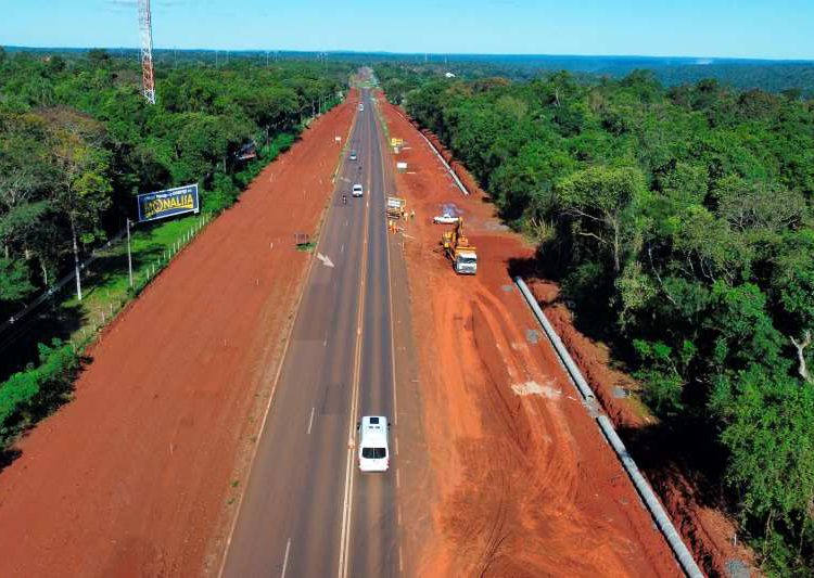 Obras de duplicação da Rodovia das Cataratas em andamento. Foto: DER