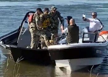 Os argentinos, quando exigidos pela documentação legal pertinente, resistiram ao controle. Foto: Captura de Vídeo