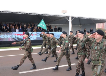 Desfile de ontem teve a participação de 700 militares. Foto: Christian Rizzi/divulgação