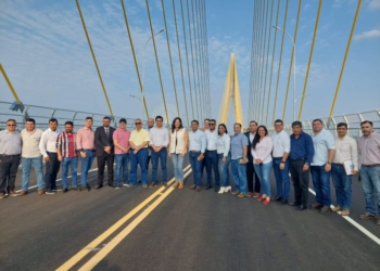 Comitiva do Ministério de Obras Públicas do Paraguai em visita à Ponte da Integração. Foto: MOPC