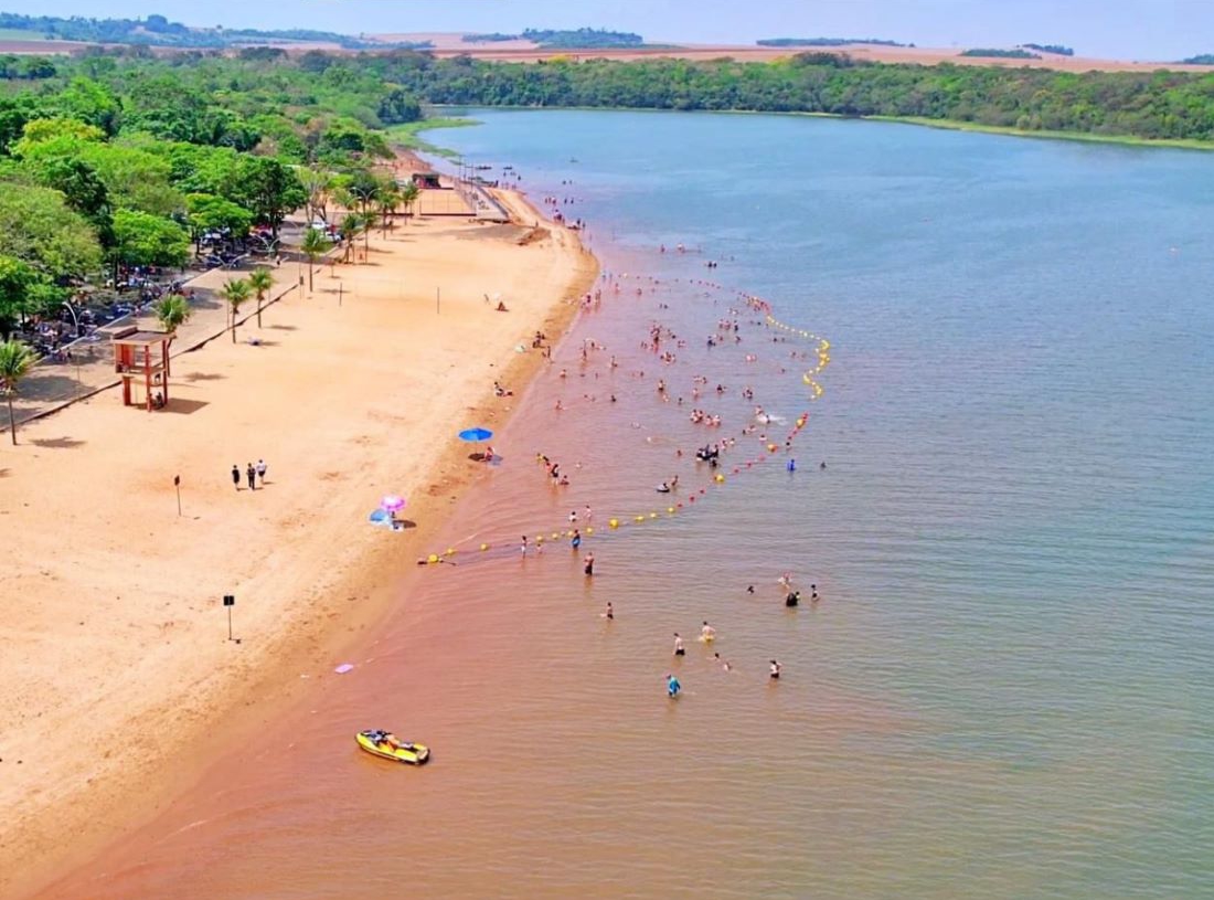 Praia Artificial do Balneário Jacutinga em Itaipulândia. Foto: divulgação