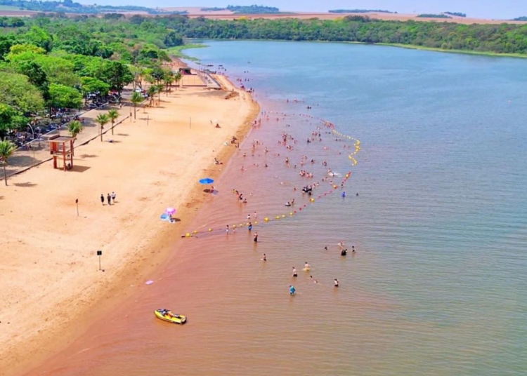 Praia Artificial do Balneário Jacutinga em Itaipulândia. Foto: divulgação