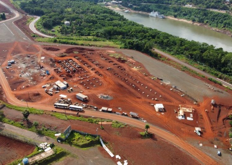 Vista geral da aduana Brasil- Paraguai. Fotos: DER-PR