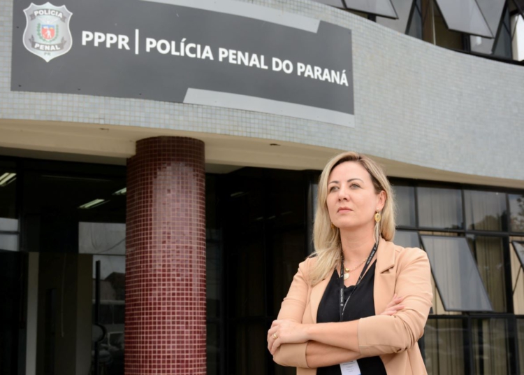 Policial penal que chefia o trabalho e educação dos presos já viveu de tudo no sistema - Policial penal Lizandra Valéria Bueno
Foto: Polícia Penal do Paraná
