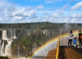 Visitantes nas Cataratas do Iguaçu. Foto: Nilmar Fernando