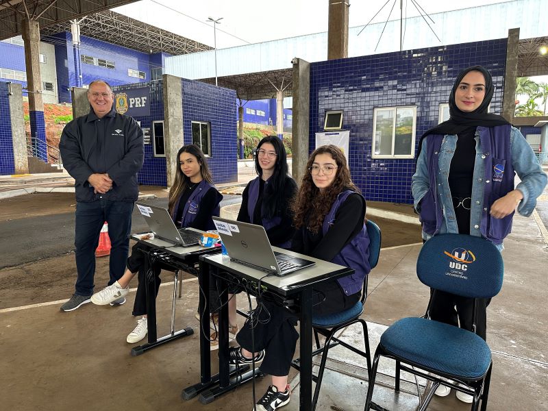 Os trabalhos de coleta de dados foram feitos por uma equipe com mais de 100 pessoas, entre acadêmicos. Fotos: divulgação