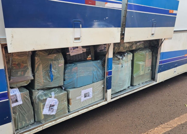 Mercadoria apreendida em um dos ônibus de turismo. Foto: divulgação