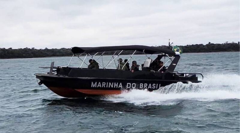 Lancha blindada está patrulhando o Lago de Itaipu. Foto: divulgação