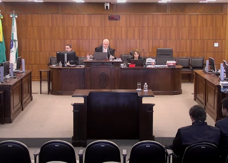 O pleno do Tribunal Regional Eleitoral do Paraná (TRE-PR) que  liberou a candidatura de MAC de Mac Donaldo. Foto: divulgação